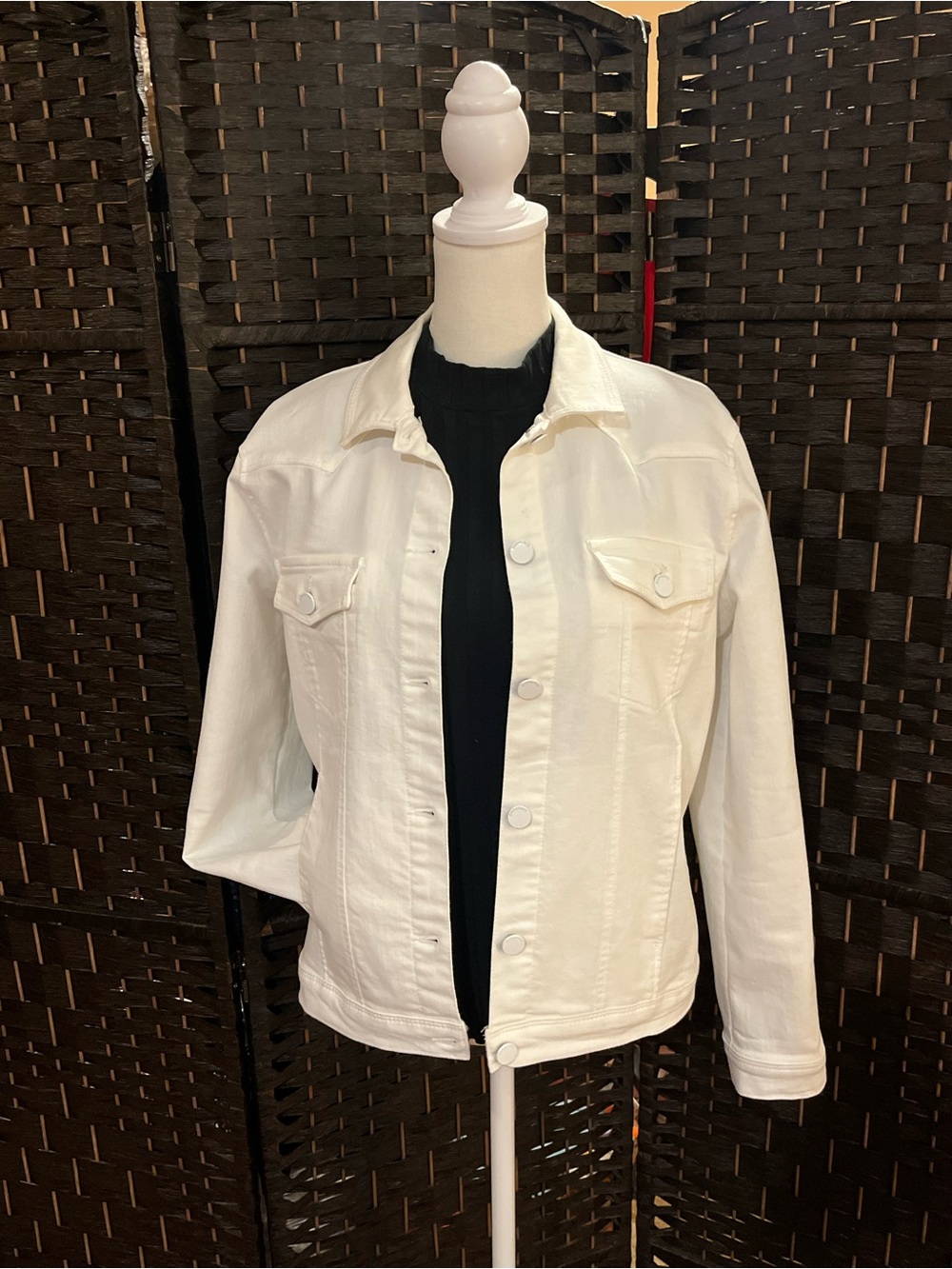 Democracy White Denim / Jean Jacket. 
4 pockets. 75% cotton. Stretchy. S - Picture 3 of 12